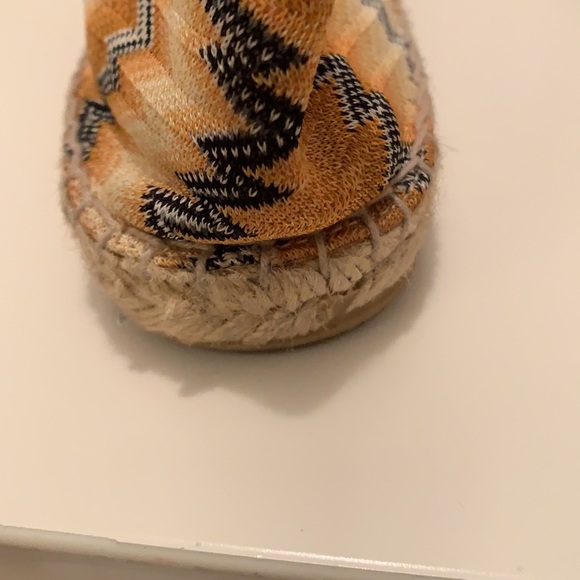 🎉HOST PICK 🎉 Missoni espadrille flats - Picture 5 of 7